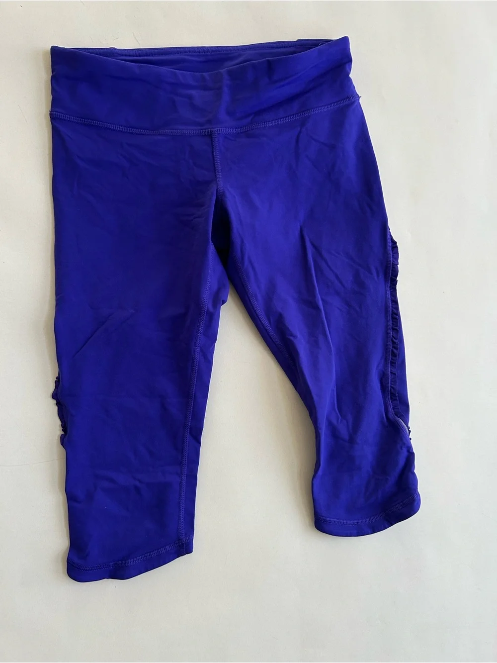lululemon athletica Capri Leggings in pulple size 6